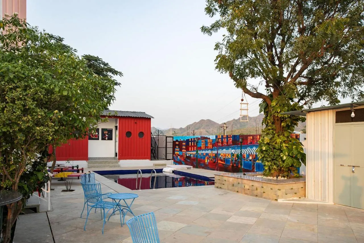 Hotel The G Snoozebox Udaipur