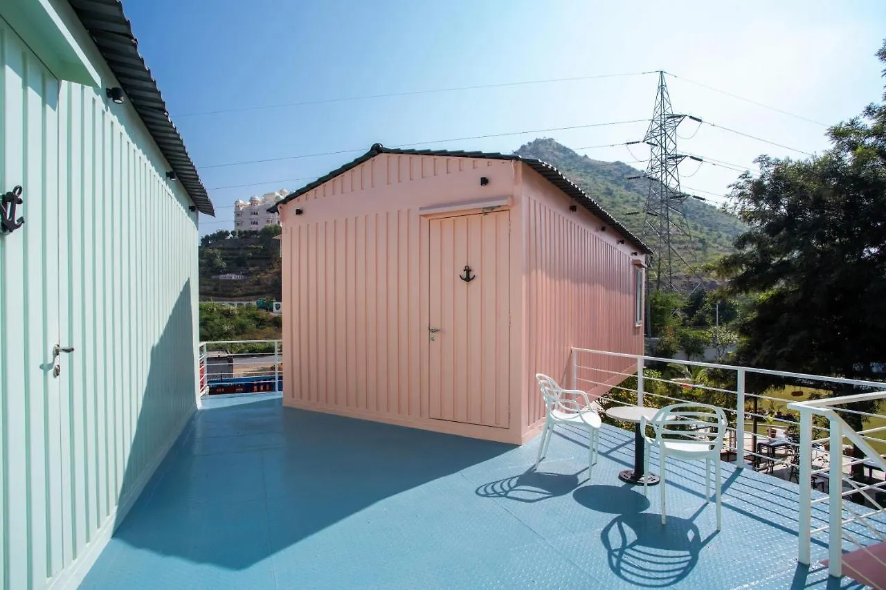 Hotel The G Snoozebox Udaipur 3*,  India