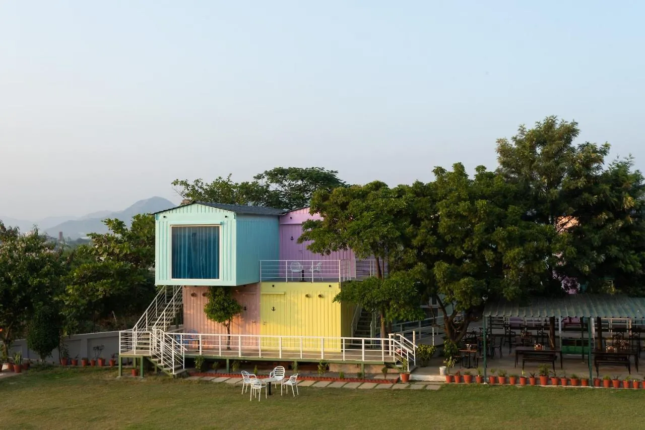 ***  Hotel The G Snoozebox Udaipur India